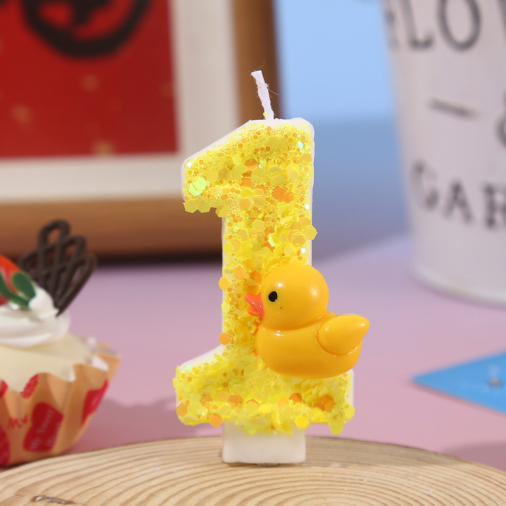 Bright Yellow Little Yellow Du - đánh giá và giá Holiday Candle Set